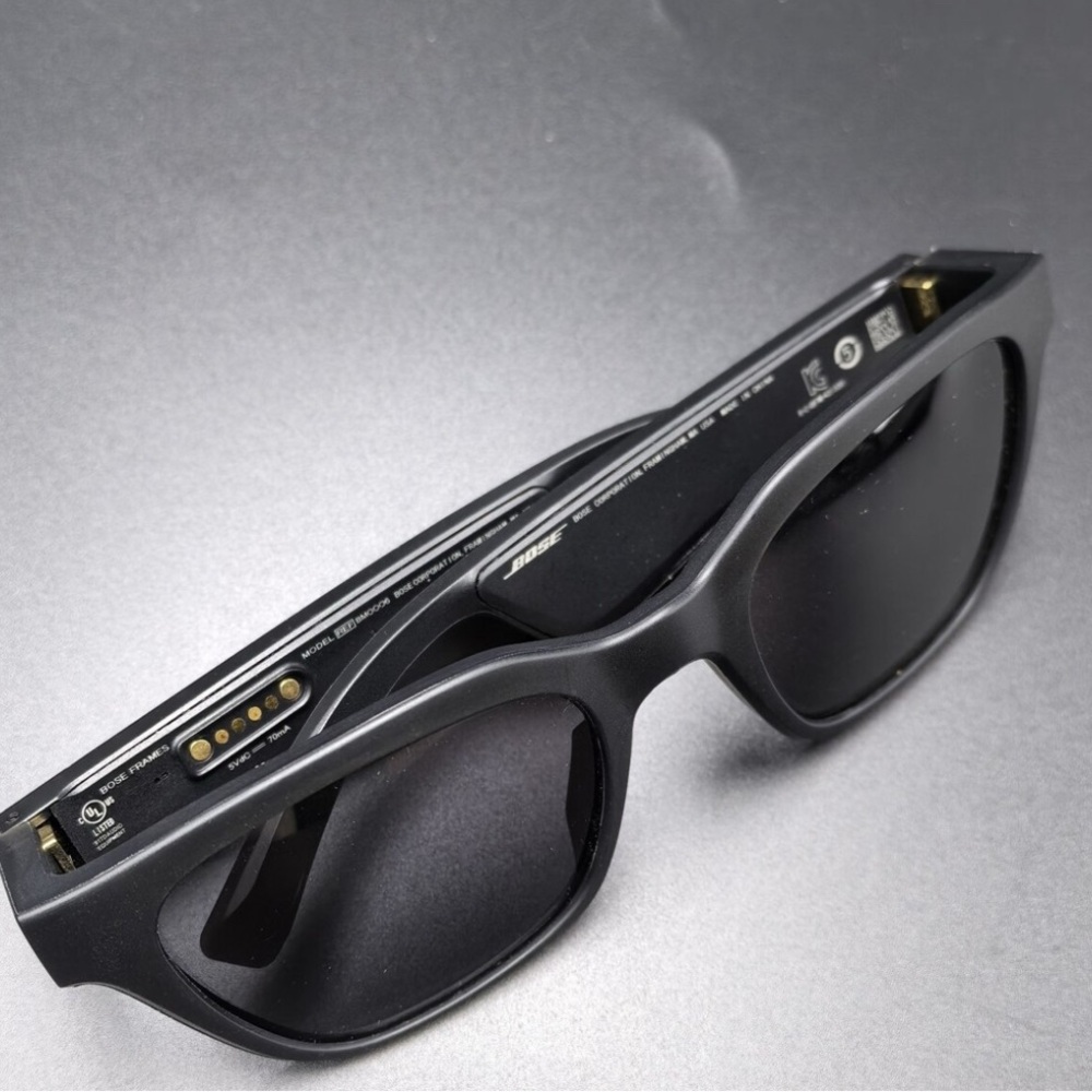 Smart glasses Black Sport Sunglasses with charger